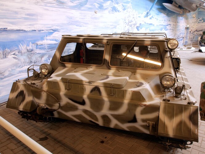 GT-SM,_(GAZ-71)_Tracker_Transporter_pic2