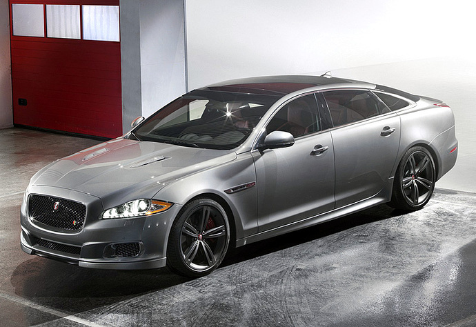 2013-jaguar-xjr-4