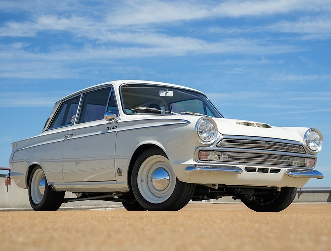Ford-Cortina-V8-Sleeper-7