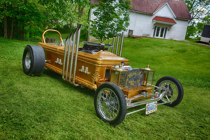 1966-drag-u-la-coffin-car