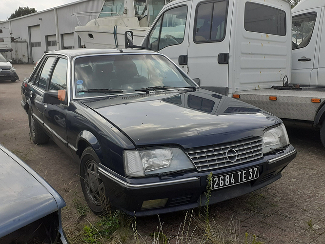 1985 Opel Senator 3.0i Front