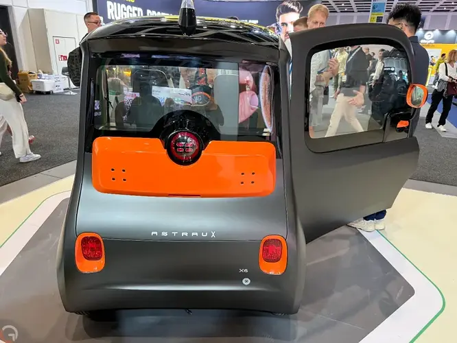 ASTRAUX-Micro-Smart-EV-AL-back-812x609