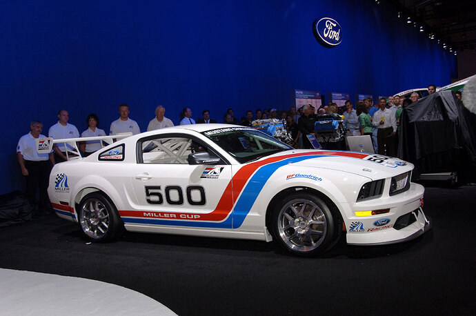 Ford-Mustang-FR500S