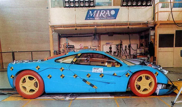 art-vin-mclaren+f1+xp2c