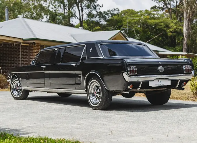 Ford-Mustang-Stretched-Limousine-6-1536x1118