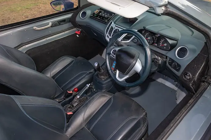 Dutton-Reef-Amphibious-Vehicle-13-1536x1024