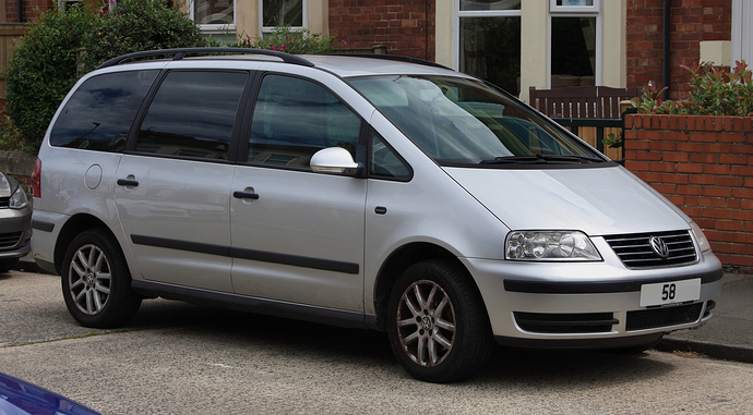 2008_Volkswagen_Sharan_SE_-1.9_TDI(115PS)diesel_automatic-_2025-29-07,_front_right