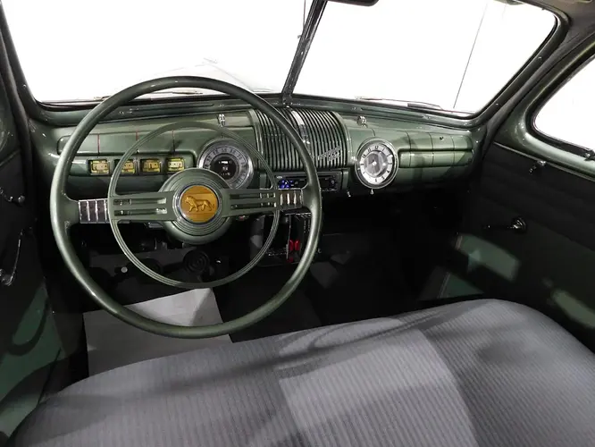 1947_mercury_monarch-sedan_83.1-scaled