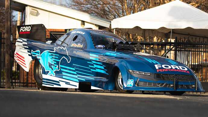 dark-horse-funny-car-1-65a8921c991c3