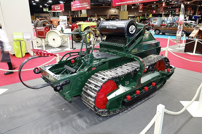 Exposition_tracteurs_Rétromobile_2020_(10)