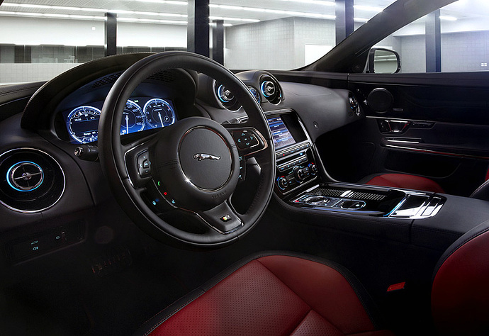 2013-jaguar-xjr-5
