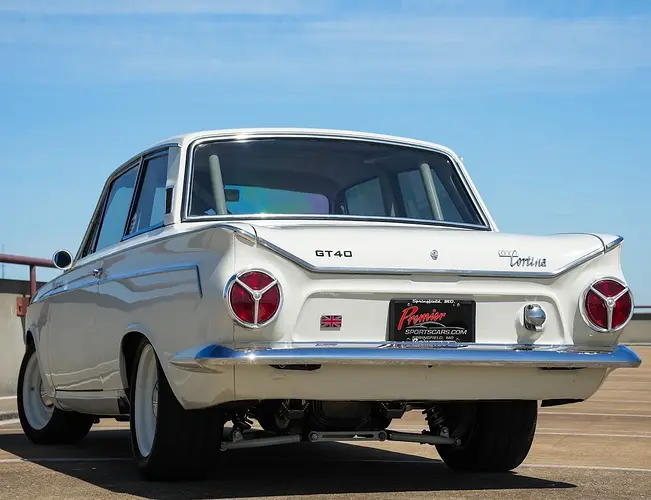 Ford-Cortina-V8-Sleeper-29