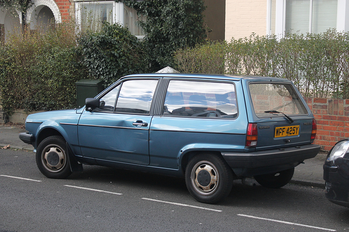 1982_VW_Polo_1.1_GL_(13226589283)