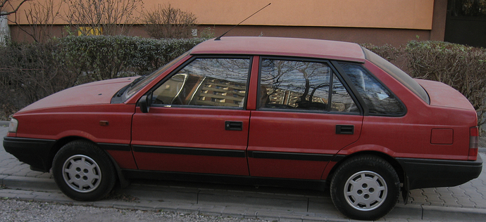 Red_FSO_Polonez_Atu_1.4_GLI_16V_Multipoint_injection_in_Kraków_(4)