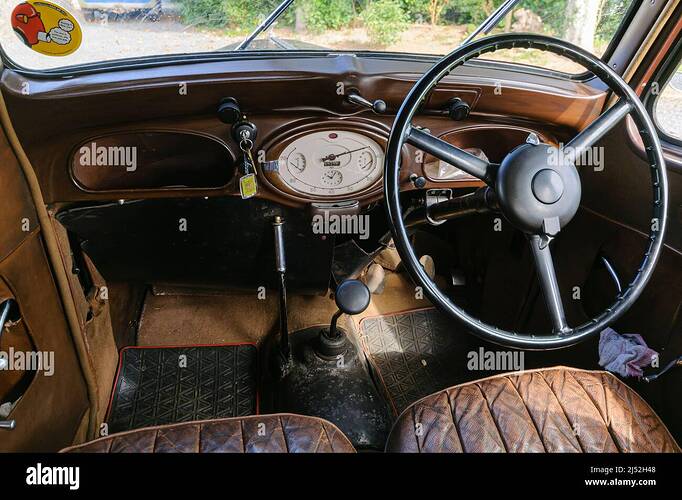 steering-wheel-and-interior-of-a-1938-hillman-minx-2J52H48