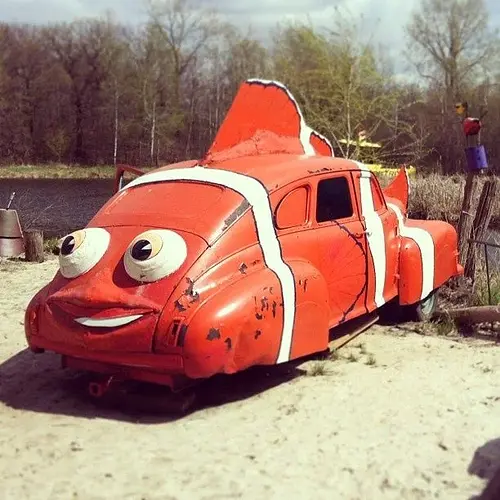the-finding-nemo-crack-car-v0-smoqew2i9mfc1