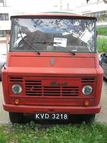 Red_FSC_Żuk_A-16_B_on_a_parking_lot_in_Kraków_(5)