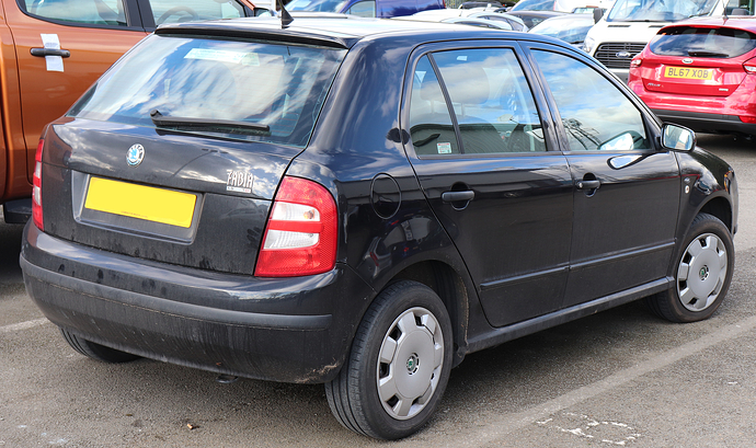 2004_Skoda_Fabia_Comfort_TDi_1.9_Rear