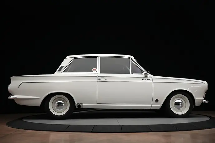 Ford-Cortina-V8-Sleeper-23-1536x1023