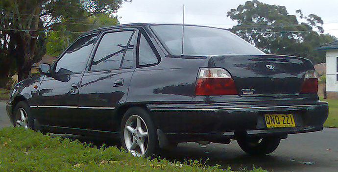 1995-1997_Daewoo_Cielo_sedan_03