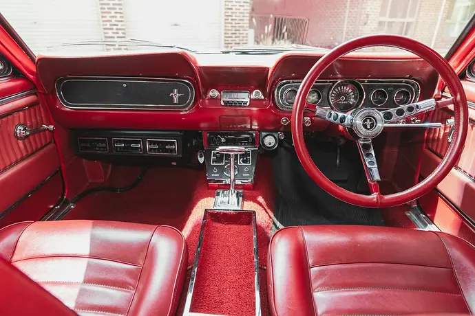 Ford-Mustang-Stretched-Limousine-24-1536x1024