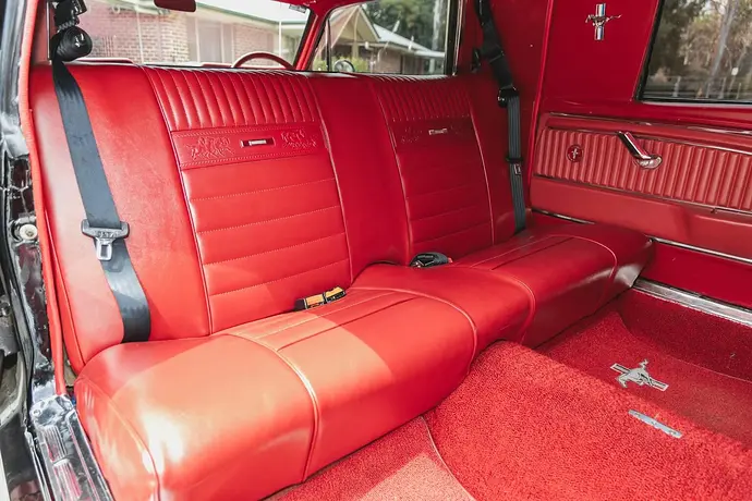 Ford-Mustang-Stretched-Limousine-27-1536x1024