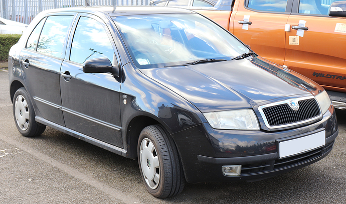 2004_Skoda_Fabia_Comfort_TDi_1.9_Front