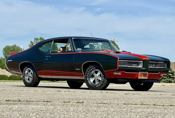 Pontiac-GTO-Royal-Bobcat-428-18-1536x1040