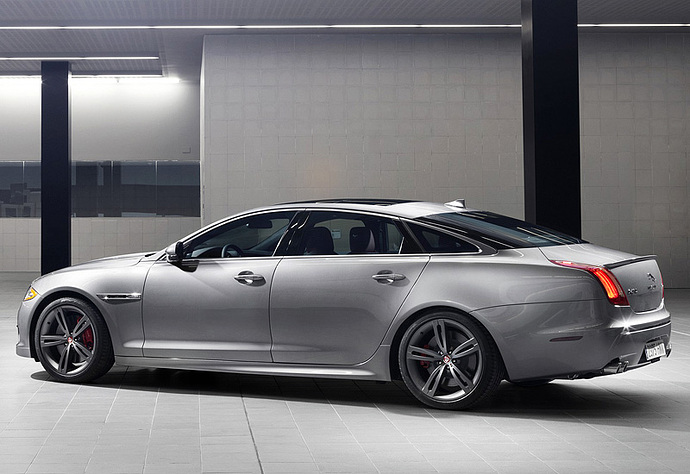 2013-jaguar-xjr-2