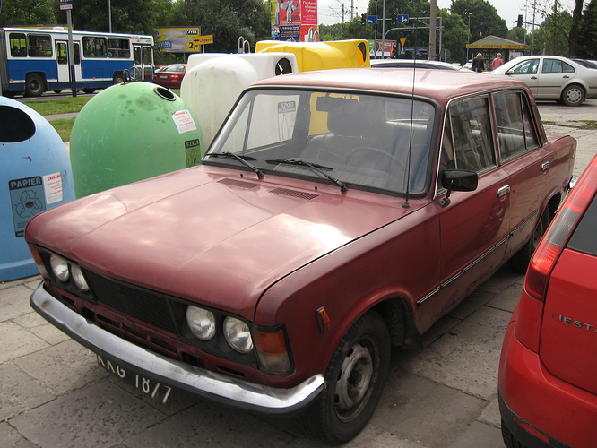 FSO_125p_1.3_ME_in_KrakΓ³w_(2)