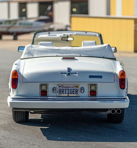 Rolls-Royce-Corniche-7