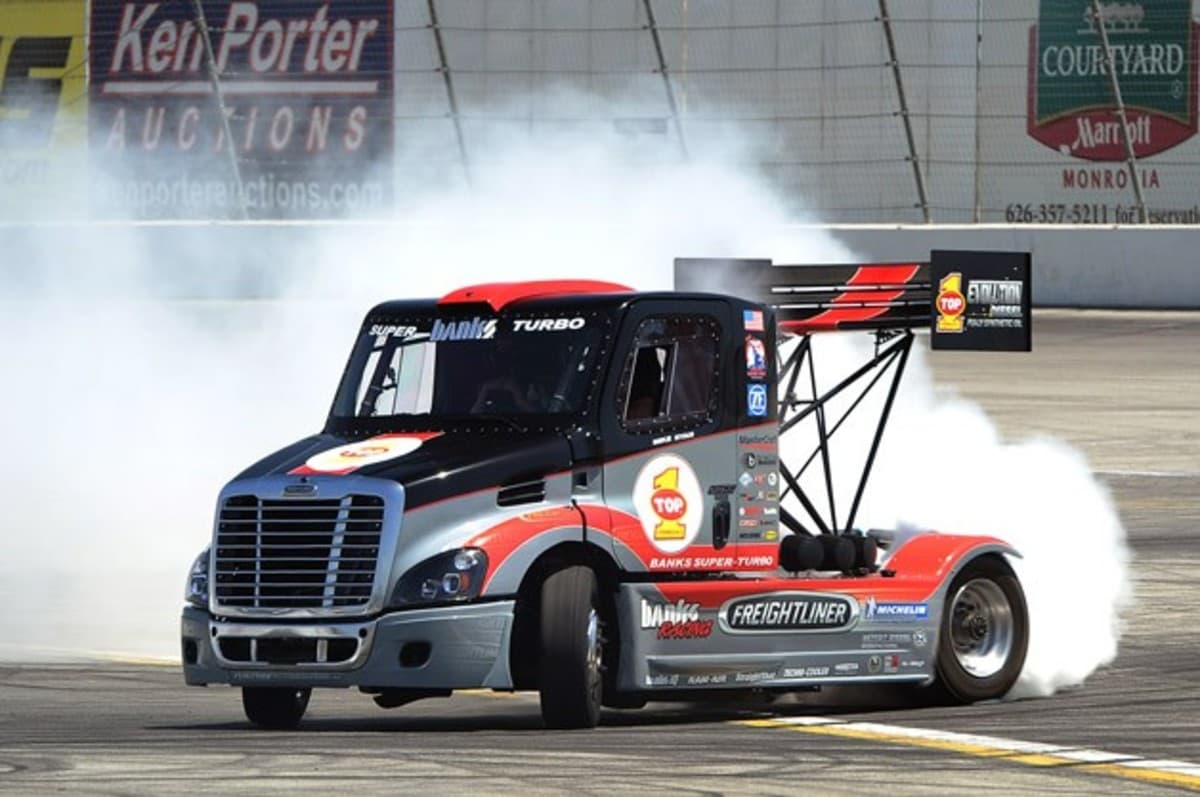 Freightliner Cascadia Race Truck - CC2 Vehicle Suggestions - Car ...
