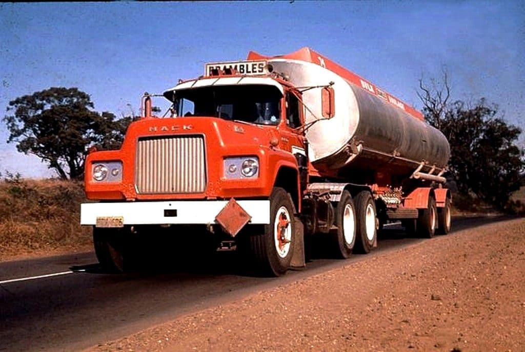 Mac Rd Vehicle Mack R Series - CC2 Vehicle Suggestions - Car Crushers Forum