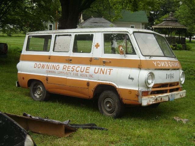 1968_Dodge_A-100_Van