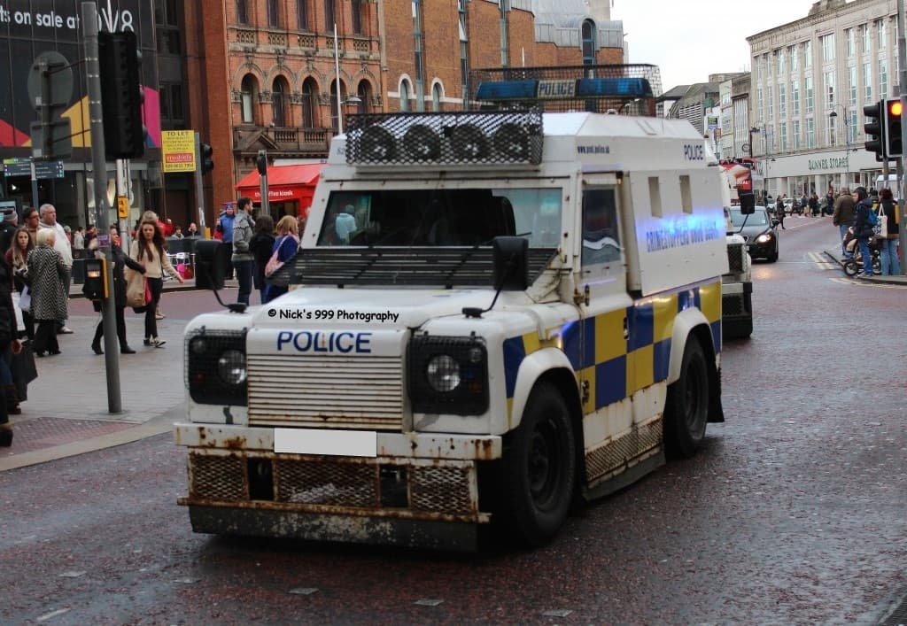 Land Rover Defender 110 