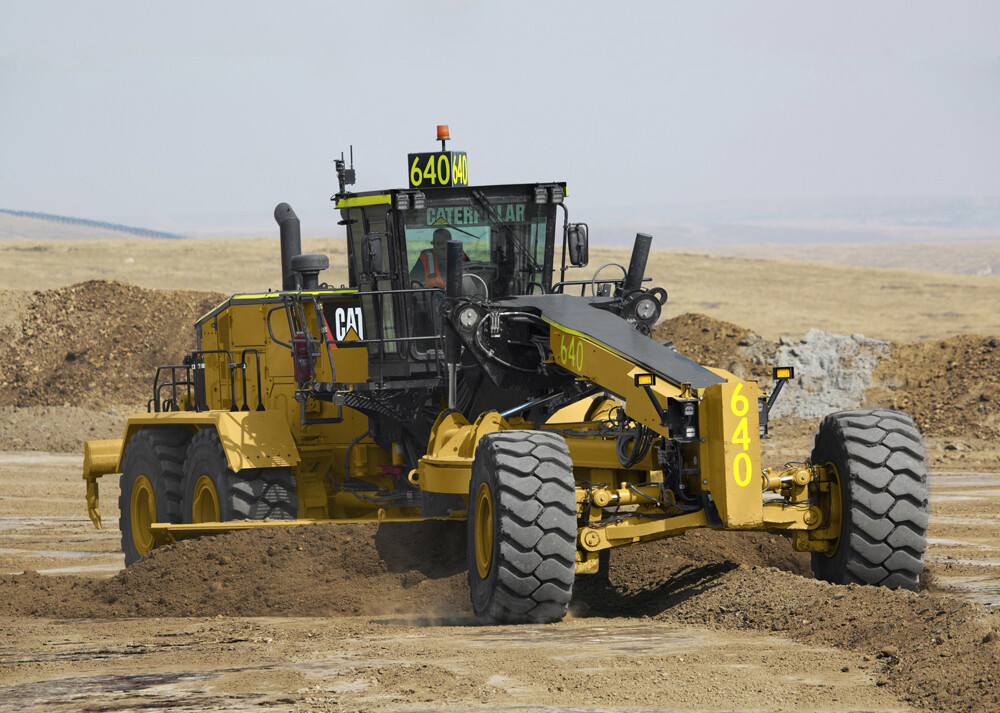 CAT 24H Grader - CC2 Vehicle Suggestions - Car Crushers Forum