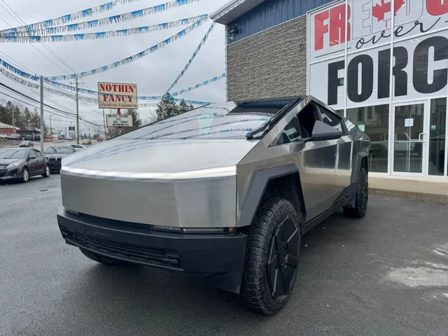 2024teslacybertruck-pic-1492576235464481501-1024x768